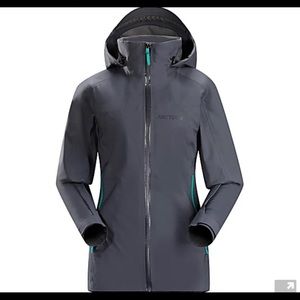 Women’s Arc’teryx Ravenna Jacket Size XS